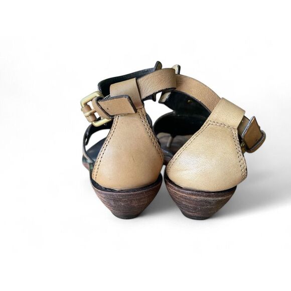 BCBMAXAZRIA Women’s Brazil Genuine Leather Sandals Size 8B Good Condition - Picture 4 of 7